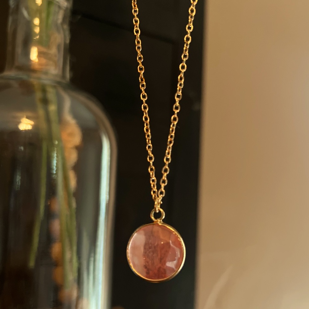 Beautiful and elegant. Rose and gold pendant - 18”